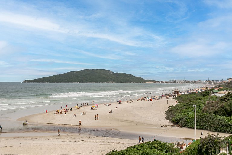 Apto 3 quartos c/ vista para o mar e churrasqueira