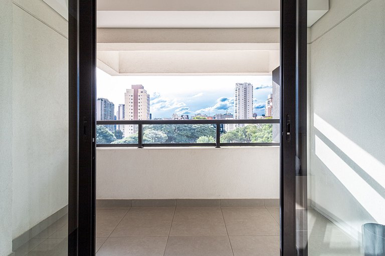Studio adaptado c vaga próximo à Faria Lima