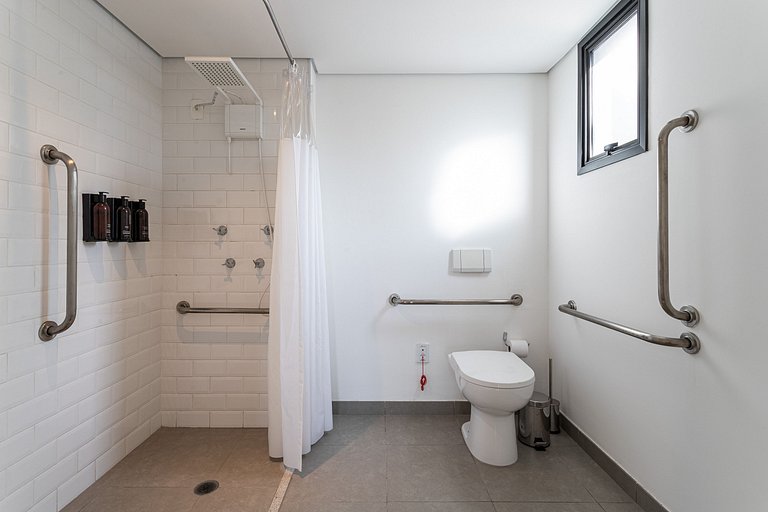 Studio adaptado c vaga próximo à Faria Lima