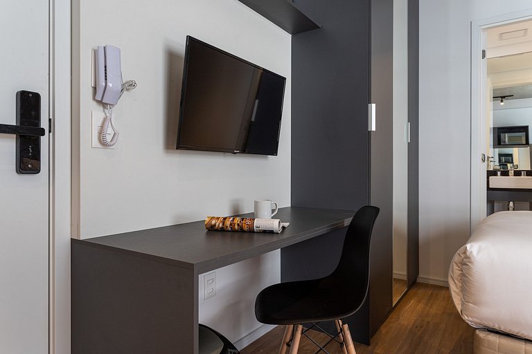 Estúdio a passos da Paulista, Prédio recém-lançado