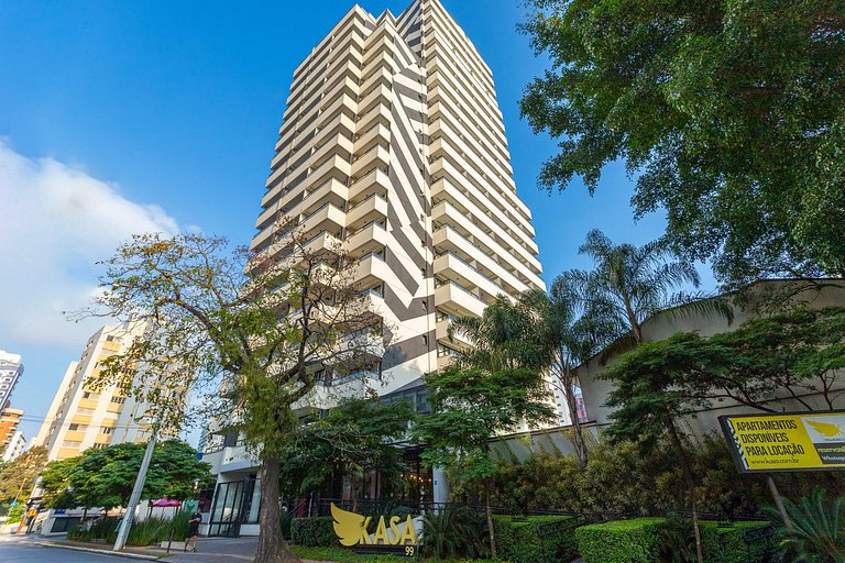 Studio com sacada ampla próximo à Faria Lima