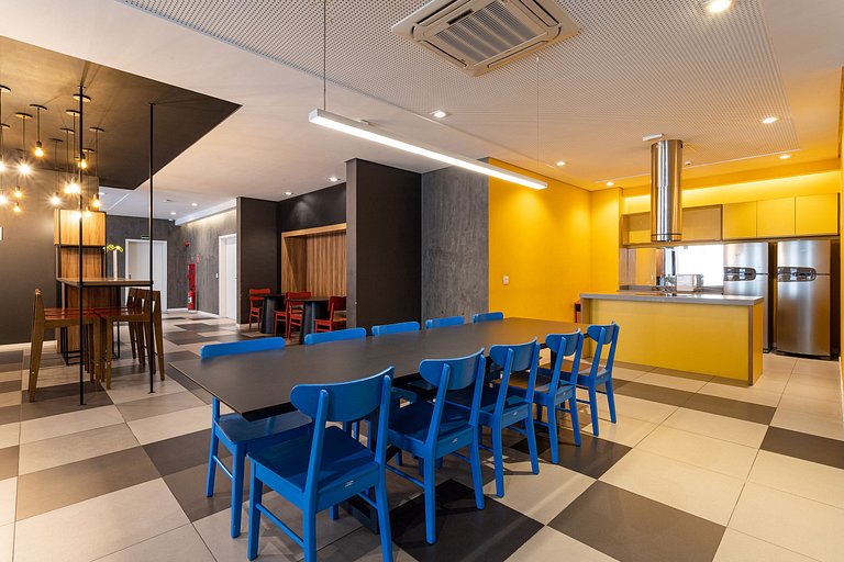 Apê casal, prédio com academia e coworking