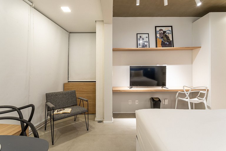 Studio mobiliado, equipado |Próx parque Ibirapuera