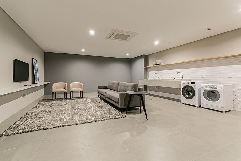 Estúdio em condomínio com lazer | Centro