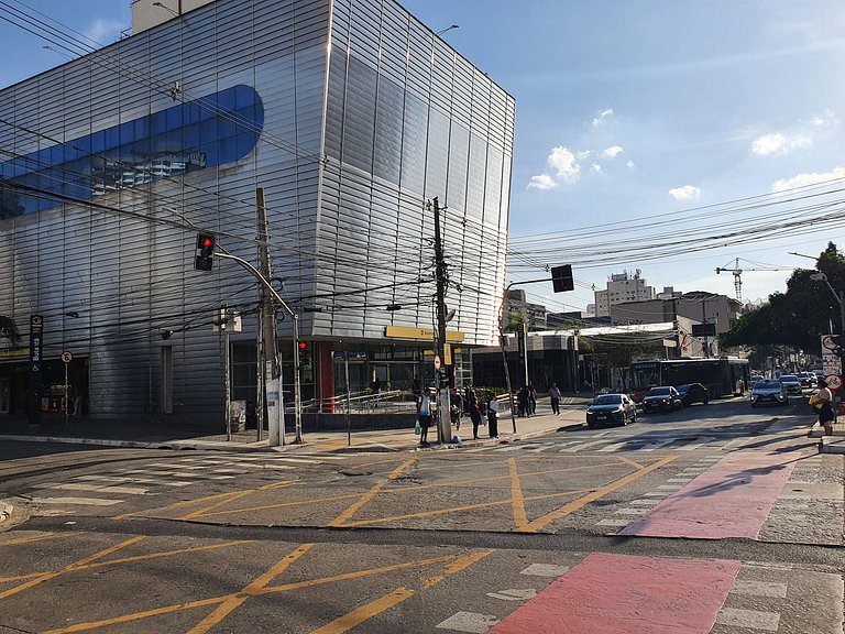 Estúdio | Prédio com lazer, 1km Estação Hebraica