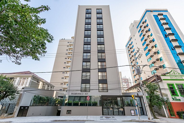 Estúdios renovado c cama King no Centro