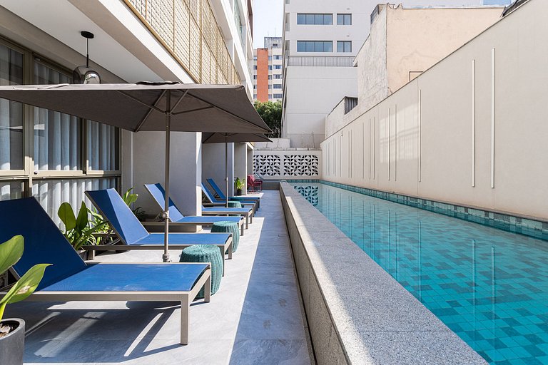 Apto com cama queen em predio NOVO com piscina