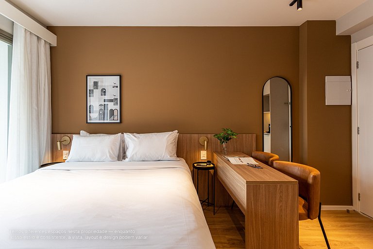 Apto com cama queen em predio proximo ao metro