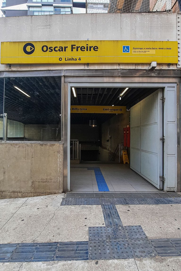 Estúdio proximo ao metro na Rua Oscar Freire