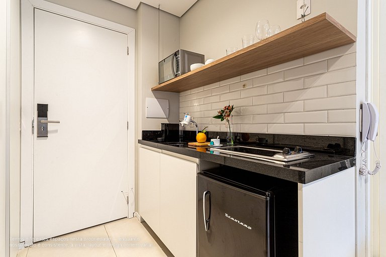 Estúdio em prédio moderno próximo ao Pq Ibirapuera