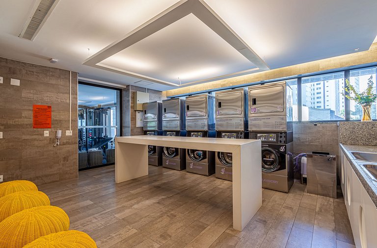 Studio c varanda, cama queen |Próx Pq ibirapuera