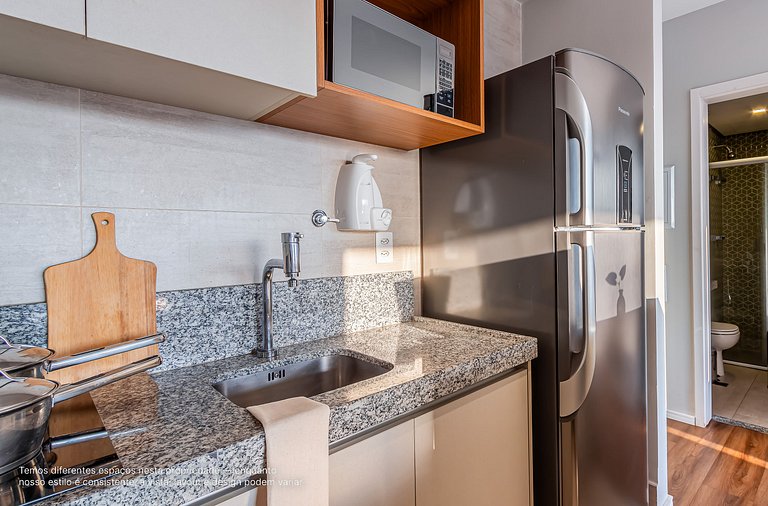 Studio c varanda, cama queen |Próx Pq ibirapuera