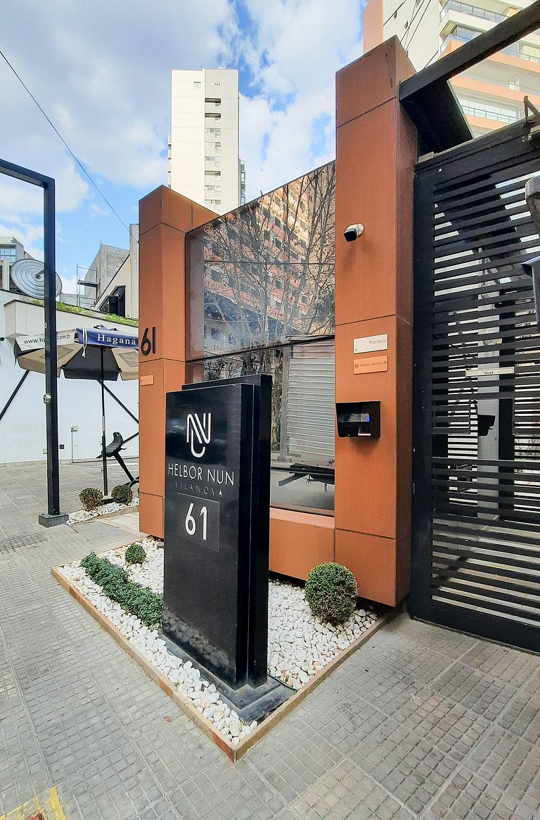 Studio c varanda, cama queen |Próx Pq ibirapuera
