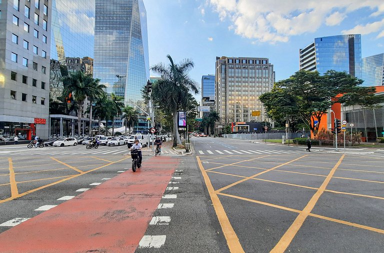 Studio com varanda próximo ao pq ibirapuera