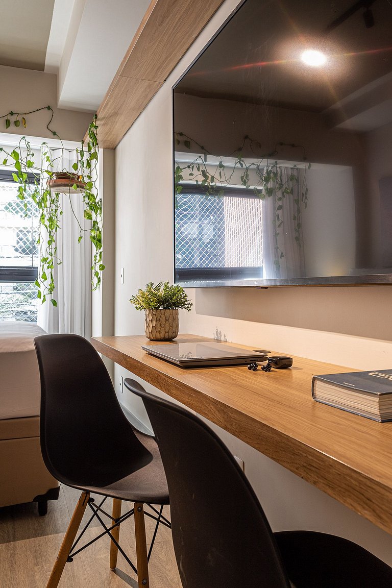 Studio em prédio moderno próximo ao Pq Ibirapuera