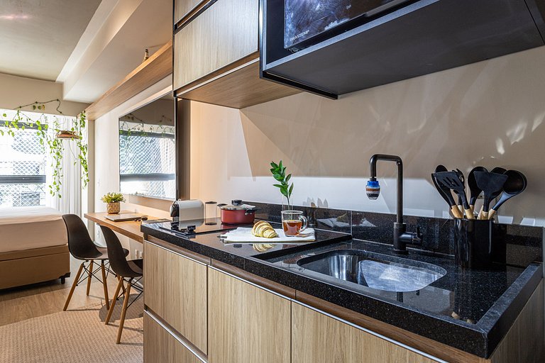 Studio em prédio moderno próximo ao Pq Ibirapuera