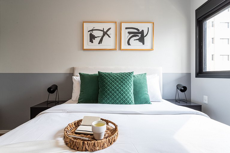 Apto com cama queen em predio completo com piscina