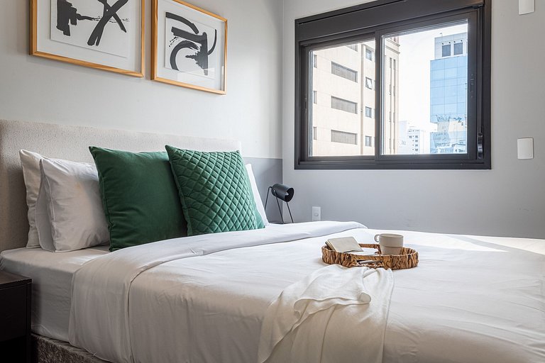 Apto com cama queen em predio completo com piscina
