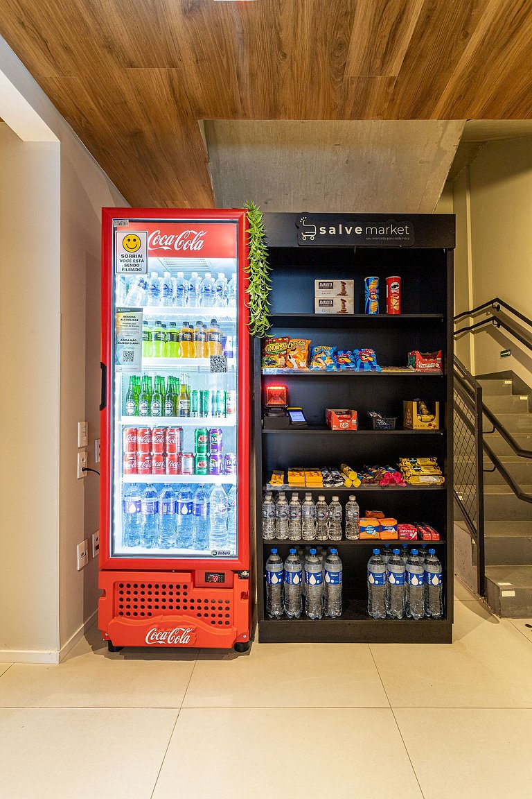 Estúdio novo c/ área externa ao lado da Paulista