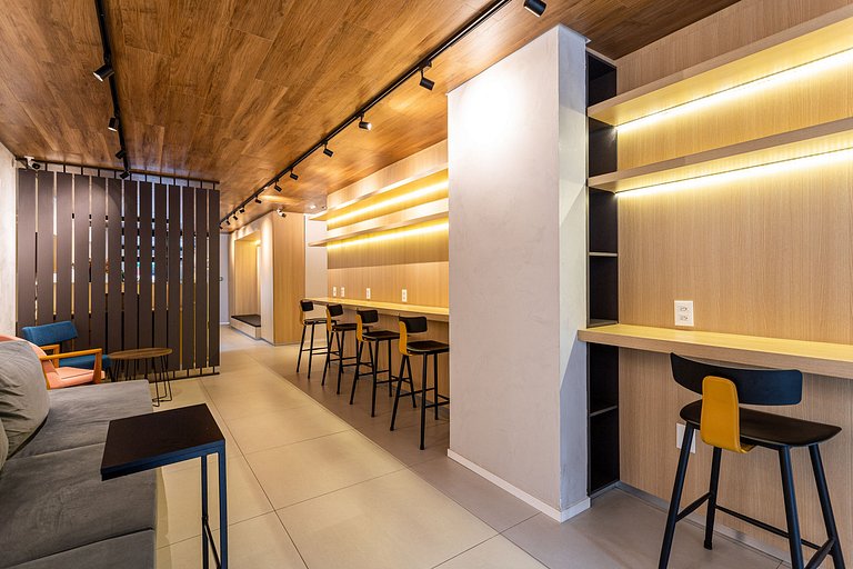 Estúdio novo c/ área externa ao lado da Paulista