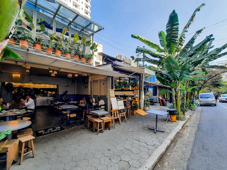 Studio novo c/ área externa ao lado da Paulista