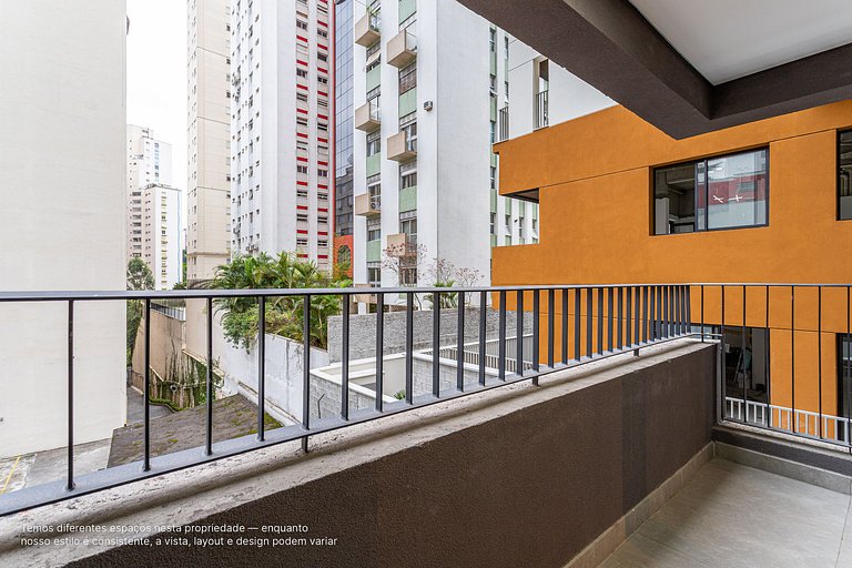 Studio c/ sacada e área externa a lado da Paulista
