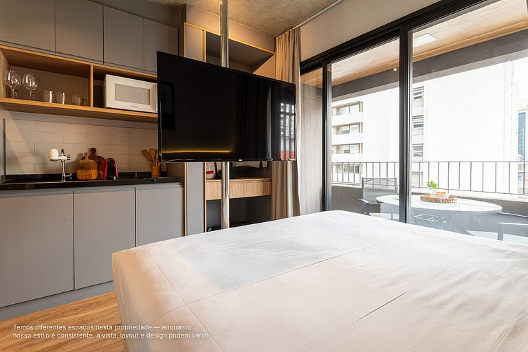 Estúdio novíssimo com varanda ao lado da Paulista