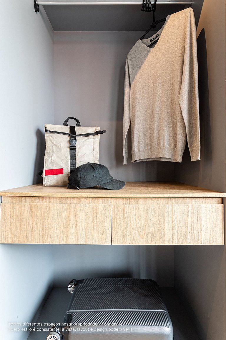 Estúdio novíssimo com varanda ao lado da Paulista