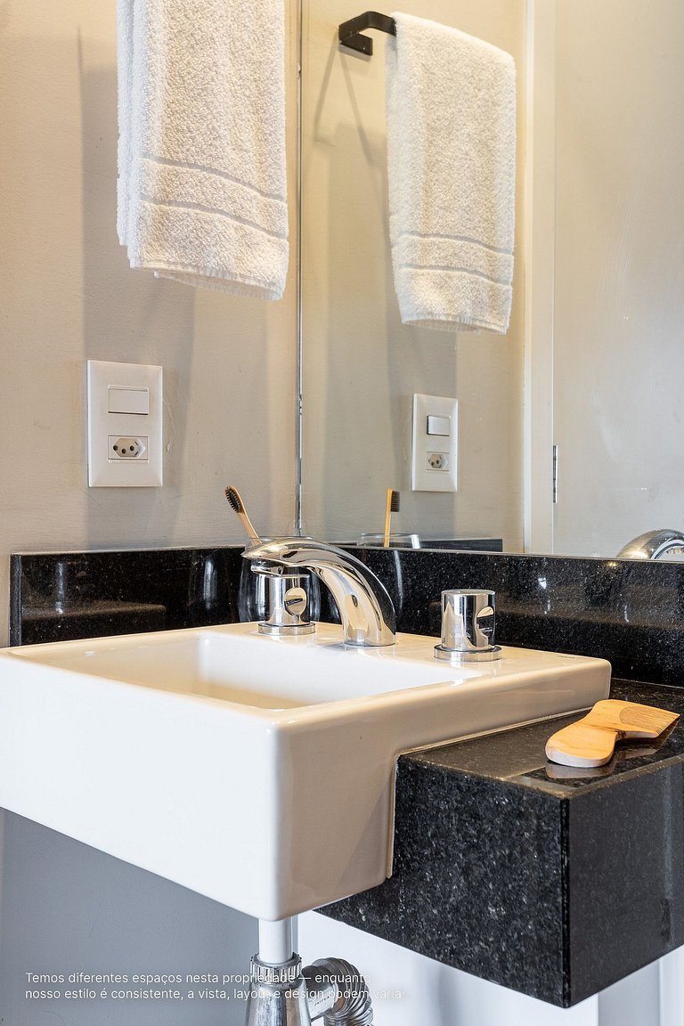 Estúdio novíssimo com varanda ao lado da Paulista