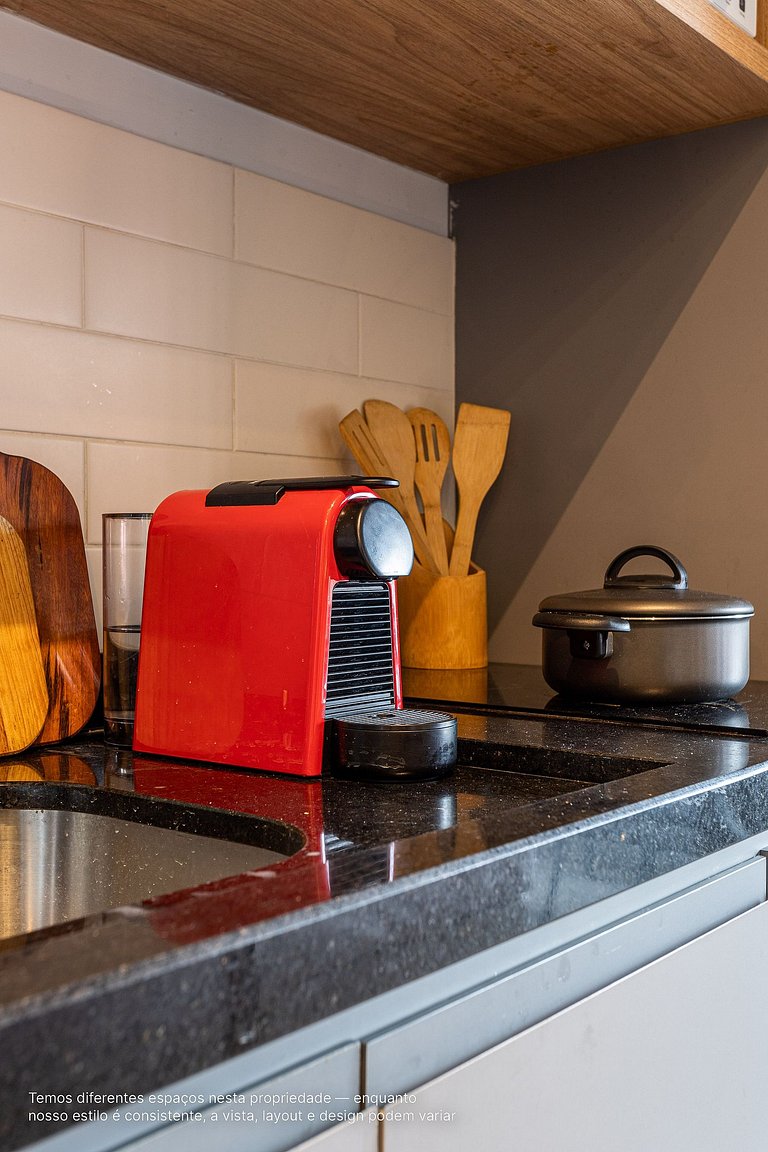 Estúdio novíssimo com varanda ao lado da Paulista