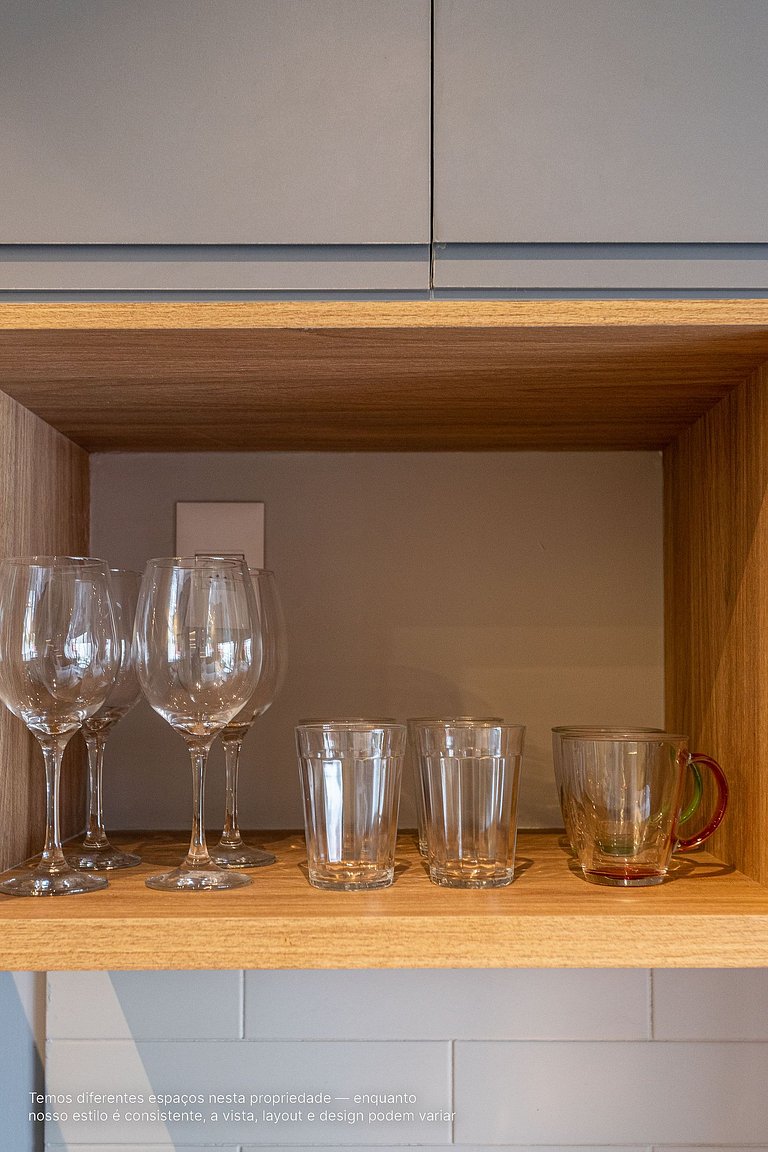 Estúdio novíssimo com varanda ao lado da Paulista