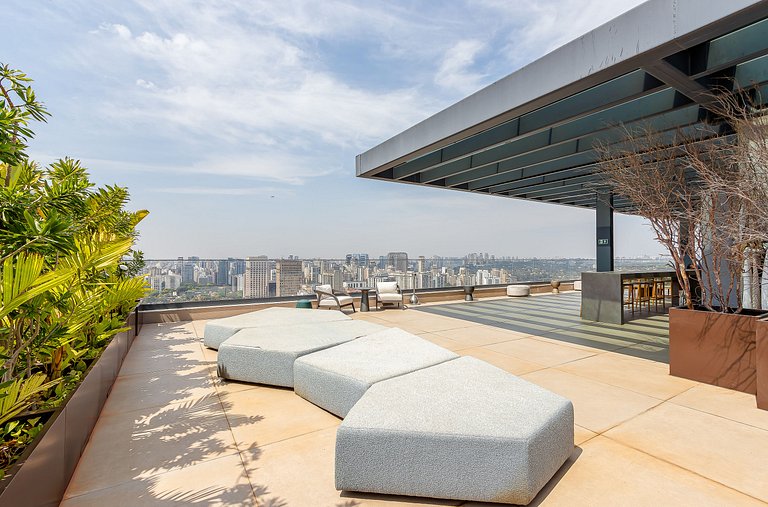 Apartamento grande com café da manhã na Rebouças