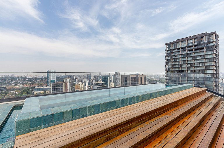 Apartamento grande com café da manhã na Rebouças