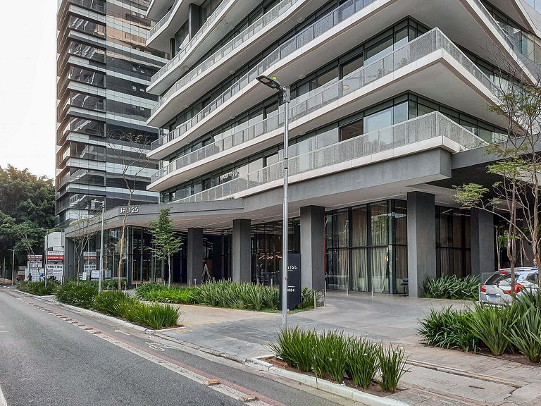 Apartamento grande com café da manhã na Rebouças