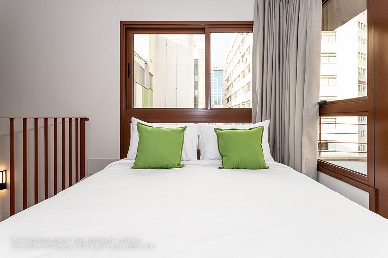 Duplex c varanda, coworking,academia |Bela Cintra