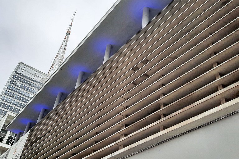 Duplex c varanda, coworking,academia |Bela Cintra