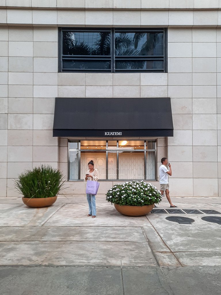 Studio em prédio c piscina | Pinheiros