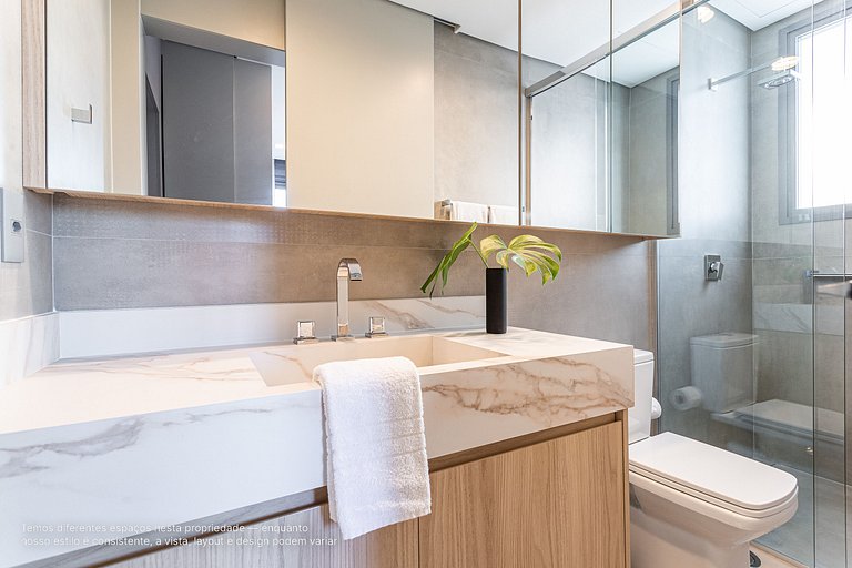 Apartamento grande com café da manhã na Rebouças