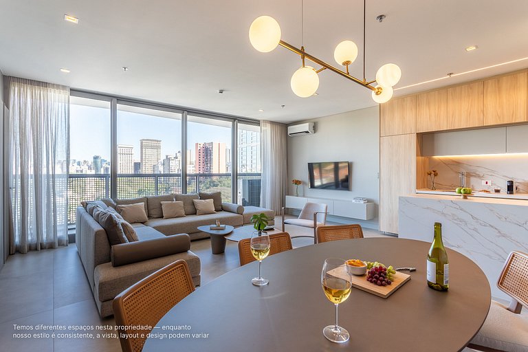 Apartamento grande com café da manhã na Rebouças