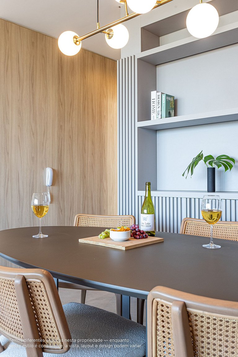 Apartamento grande com café da manhã na Rebouças