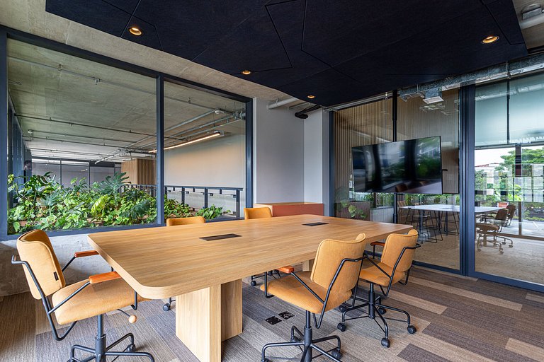 Studio em prédio com coworking e academia