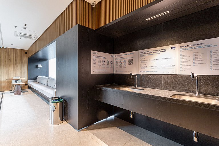 Piscina, Cama King e Café da Manhã | Nações Unidas