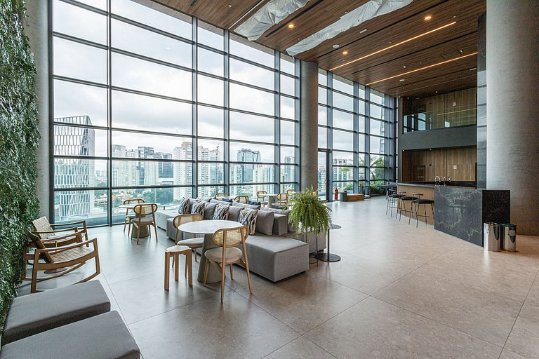 Piscina, Cama King e Café da Manhã | Nações Unidas