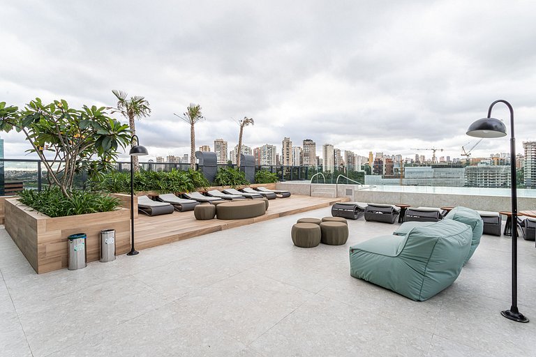 Piscina, Cama King e Café da Manhã | Nações Unidas