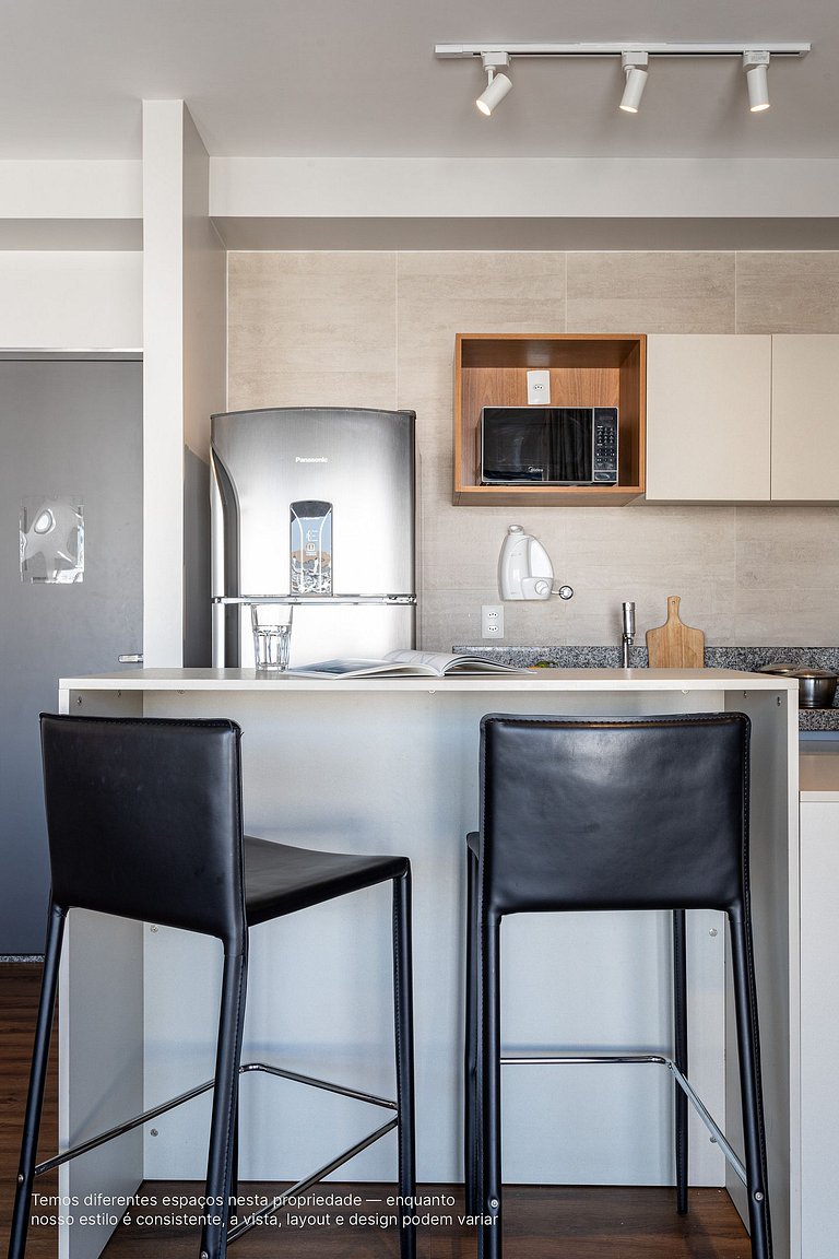 Studio c varanda, cama queen próx ao Pq Ibirapuera