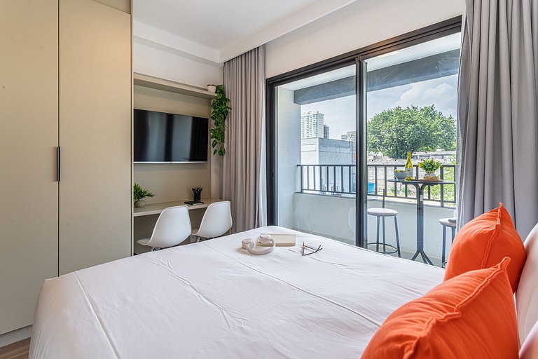 Studio, wi-fi, Cama queen, próx. Shopping Morumbi