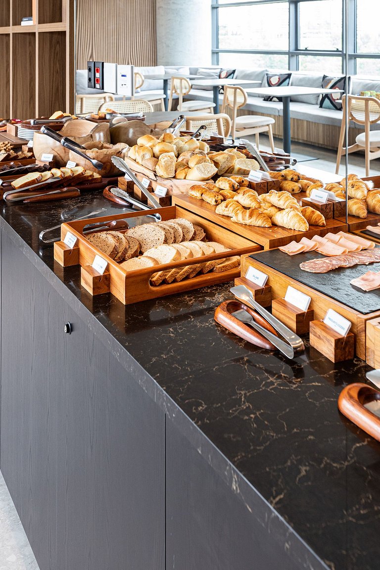 Luxo e Café da Manhã - Apê p 3 pessoas c Cama King