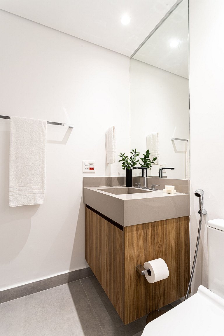 Luxo e Café da Manhã - Apê p 3 pessoas c Cama King