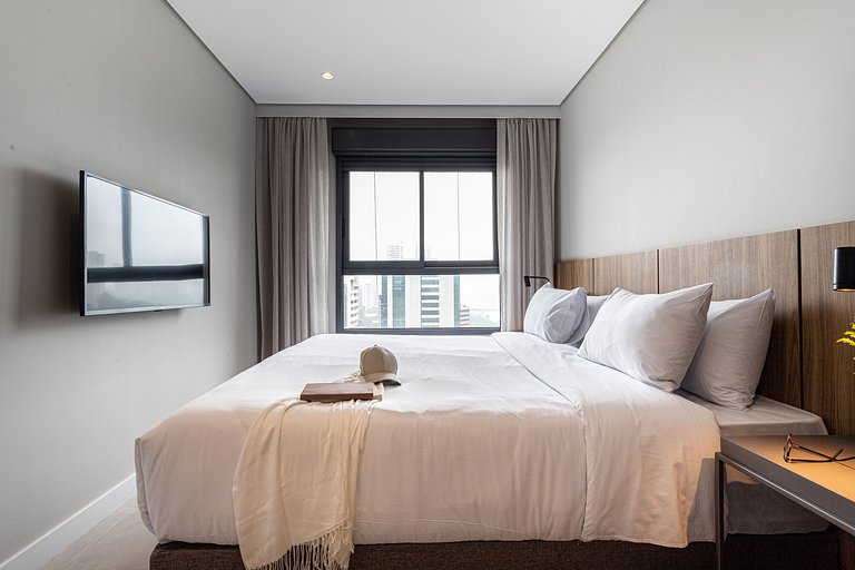 Piscina, Cama King e Café da Manhã | Nações Unidas