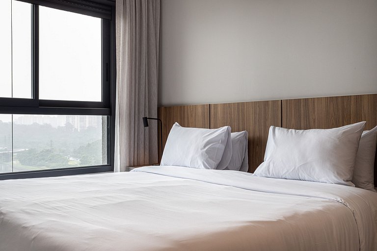 Piscina, Cama King e Café da Manhã | Nações Unidas